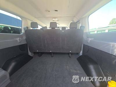 2018 Ford Transit 150 Passenger Wagon XL w/RH Swing-Out Doors Low Roof 129.9" WB - zdjęcie 14 z 26 - miniatura