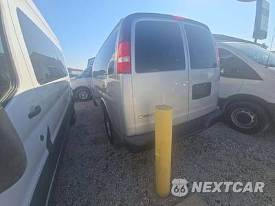 2023 Chevrolet Express 2500 Passenger Van LS 1LS 135.2" WB - zdjęcie 2 z 21 - miniatura