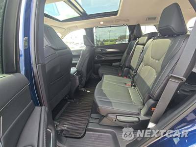 2026 INFINITI LUXE - zdjęcie 10 z 17 - miniatura