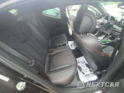 2020 Hyundai Veloster Turbo - zdjęcie 13 z 22 - miniatura