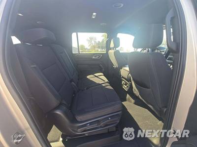 2021 Chevrolet Suburban LS 1LS - zdjęcie 17 z 22 - miniatura