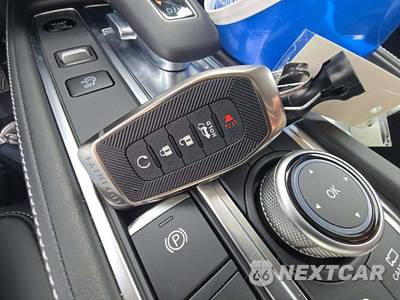 2026 INFINITI LUXE - zdjęcie 5 z 18 - miniatura