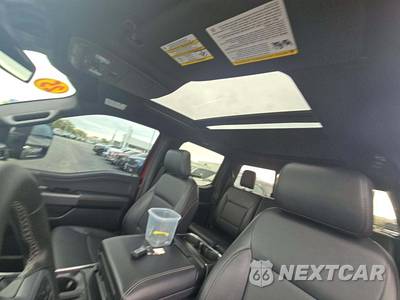 2025 Ford F-150 XLT Crew Cab Short Bed - zdjęcie 8 z 18 - miniatura