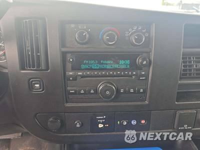 2020 Chevrolet Express 3500 Passenger Van LS 1LS 155.1" WB - zdjęcie 9 z 29 - miniatura