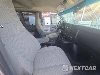 2019 Chevrolet Express 3500 Passenger Van LS 1LS 155.0" WB - zdjęcie 18 z 25 - miniatura