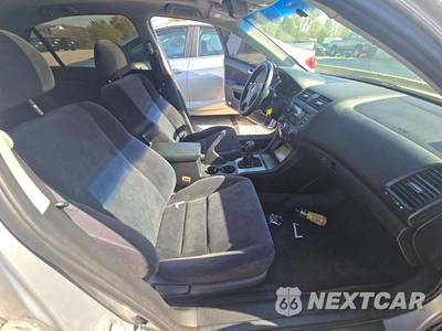 2003 Honda Accord Sedan EX w/Leather - zdjęcie 18 z 33 - miniatura