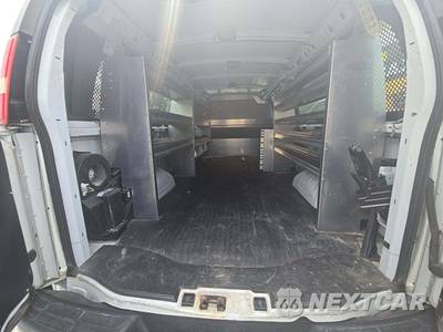 2015 Chevrolet Express 2500 Cargo Van 1WT 155.0" WB - zdjęcie 13 z 25 - miniatura