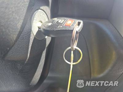 2015 Nissan Versa SV - zdjęcie 8 z 39 - miniatura