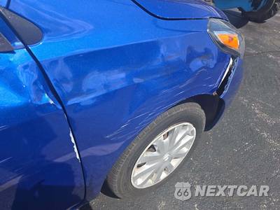 2015 Nissan Versa SV - zdjęcie 35 z 39 - miniatura