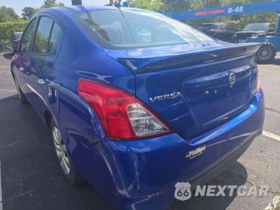 2015 Nissan Versa SV - zdjęcie 2 z 39 - miniatura