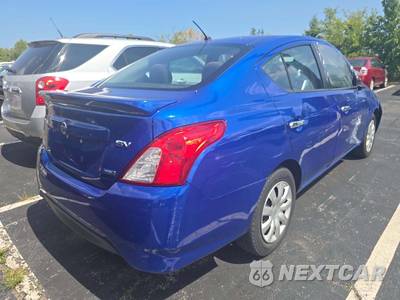 2015 Nissan Versa SV - zdjęcie 3 z 39 - miniatura