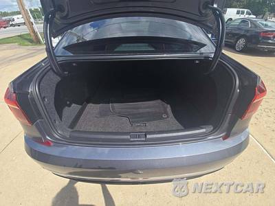 2017 Volkswagen Passat 1.8T R-Line w/Comfort Pkg - zdjęcie 11 z 18 - miniatura