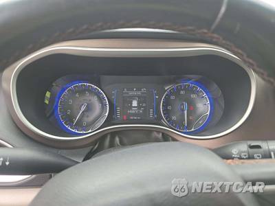 2017 Chrysler Pacifica Touring L 121.6" WB - zdjęcie 9 z 24 - miniatura