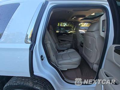 2019 Cadillac Escalade Luxury 1SB - zdjęcie 14 z 18 - miniatura