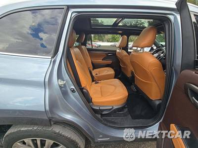 2021 Toyota Highlander Hybrid Platinum - zdjęcie 17 z 24 - miniatura