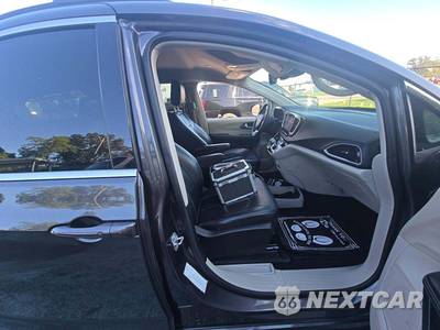 2022 Chrysler Pacifica Touring L 121.6" WB - zdjęcie 19 z 21 - miniatura