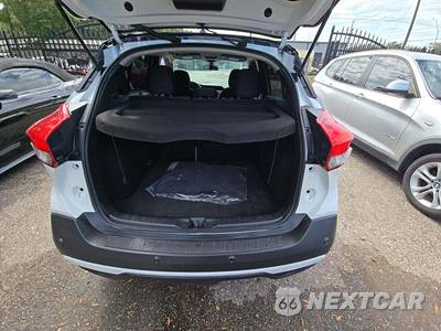 2020 Nissan Kicks SR - zdjęcie 14 z 22 - miniatura
