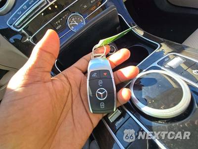 2021 Mercedes-Benz C 300 Sedan - zdjęcie 8 z 22 - miniatura