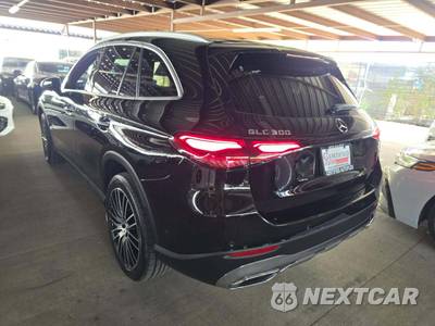 2023 Mercedes-Benz GLC 300 - zdjęcie 2 z 22 - miniatura