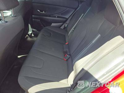 2022 Hyundai Elantra SEL - zdjęcie 13 z 22 - miniatura