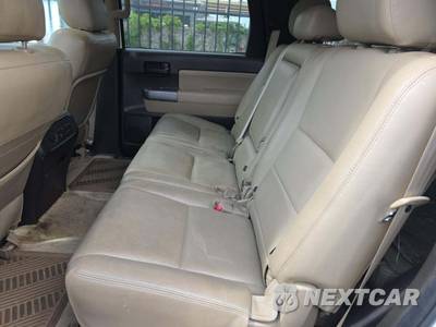 2010 Toyota Sequoia SR5 - zdjęcie 13 z 22 - miniatura