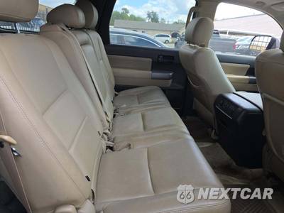 2010 Toyota Sequoia SR5 - zdjęcie 16 z 22 - miniatura