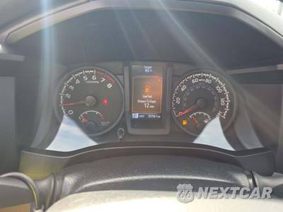 2022 Toyota Tacoma SR Crew Cab Medium Bed - zdjęcie 9 z 22 - miniatura