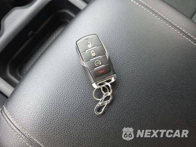2022 Ram 1500 Big Horn Extended Cab Medium Bed - zdjęcie 8 z 21 - miniatura