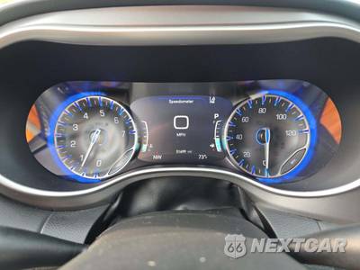 2023 Chrysler Pacifica Touring L 121.6" WB - zdjęcie 9 z 24 - miniatura
