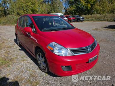 2011 Nissan Versa 1.8 SL Hatchback - zdjęcie 4 z 32 - miniatura