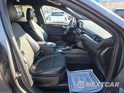 2025 Ford Escape ST-Line Select - zdjęcie 15 z 18 - miniatura