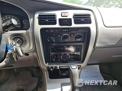 2001 Toyota 4Runner SR5 - zdjęcie 10 z 25 - miniatura