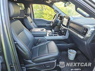 2024 Ford F-150 Lariat Crew Cab Short Bed - zdjęcie 18 z 24 - miniatura