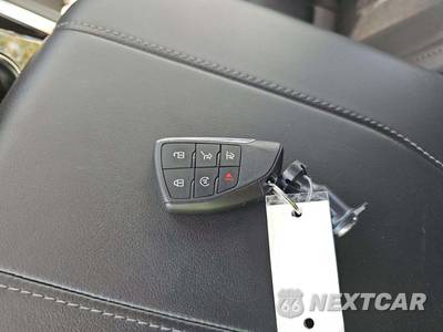 2025 Chevrolet Suburban LT 1LT - zdjęcie 8 z 33 - miniatura