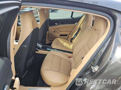2015 Porsche Panamera 4S - zdjęcie 13 z 38 - miniatura