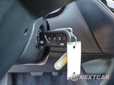 2025 Toyota Corolla LE Sedan - zdjęcie 8 z 29 - miniatura