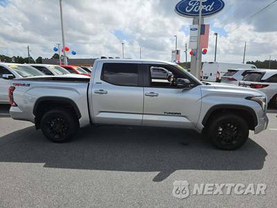 2025 Toyota Tundra Limited Crew Cab Short Bed - zdjęcie 4 z 26 - miniatura