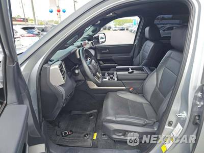 2025 Toyota Tundra Limited Crew Cab Short Bed - zdjęcie 6 z 26 - miniatura