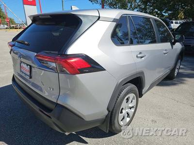 2024 Toyota RAV4 LE - zdjęcie 3 z 24 - miniatura
