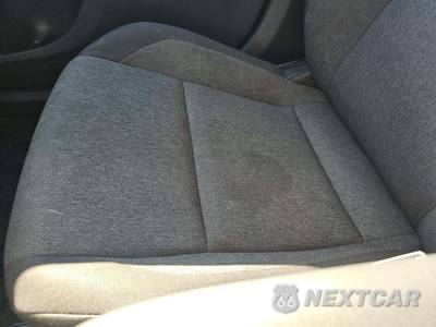 2025 Toyota Camry LE - zdjęcie 21 z 32 - miniatura