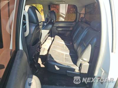 2011 Chevrolet Silverado 3500HD LT Crew Cab Long Bed 1LT DRW - zdjęcie 13 z 22 - miniatura
