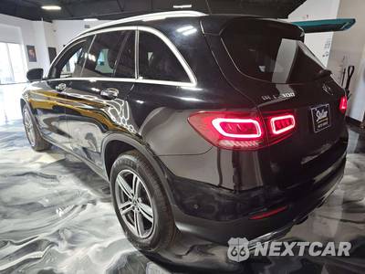 2021 Mercedes-Benz GLC 300 - zdjęcie 2 z 42 - miniatura
