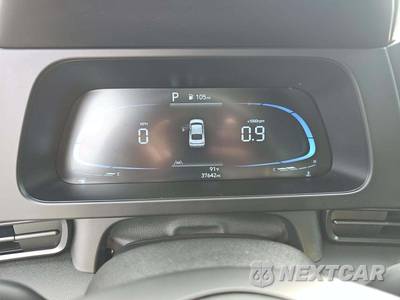 2025 Hyundai Elantra SEL Sport - zdjęcie 9 z 34 - miniatura