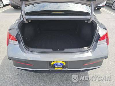 2025 Hyundai Elantra SEL Sport - zdjęcie 14 z 34 - miniatura