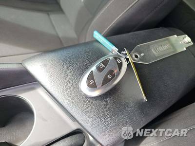 2025 Hyundai Elantra SEL Sport - zdjęcie 8 z 34 - miniatura