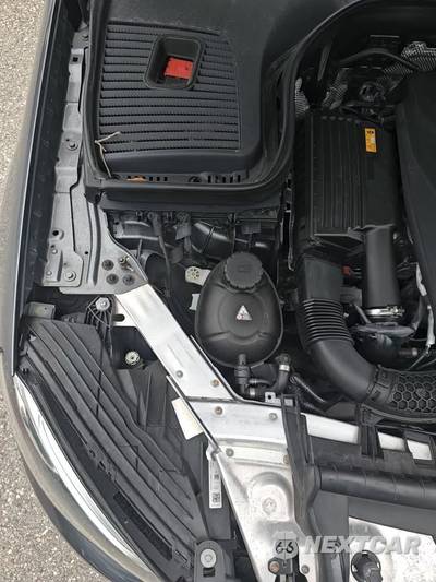 2017 Mercedes-Benz GLC 300 - zdjęcie 38 z 44 - miniatura