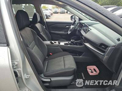 2025 Nissan Rogue SV - zdjęcie 18 z 24 - miniatura