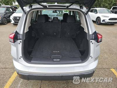 2025 Nissan Rogue SV - zdjęcie 14 z 24 - miniatura