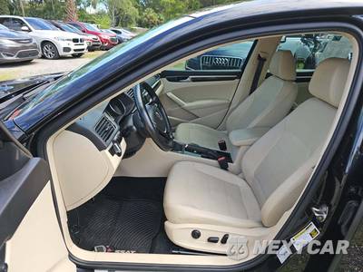 2019 Volkswagen Passat SE R-Line - zdjęcie 6 z 38 - miniatura
