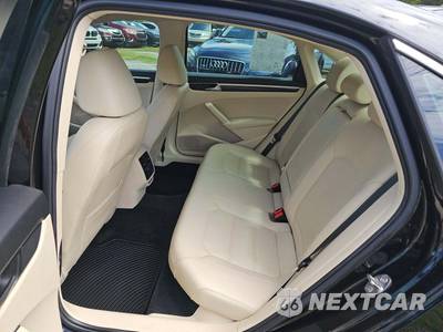 2019 Volkswagen Passat SE R-Line - zdjęcie 13 z 38 - miniatura